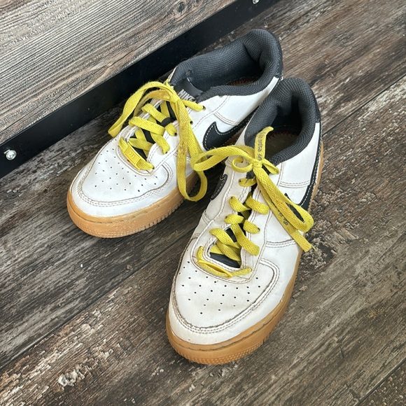 Nike Air Force ones - Picture 2 of 7